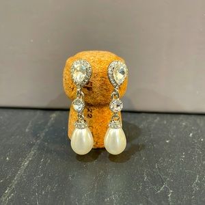 Loft pearl and shimmer earrings